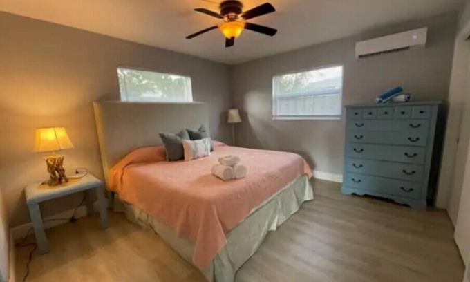 Palm Beach Shores Condo | Hot Tub, Walk to Beach, Snorkeling, Surfing