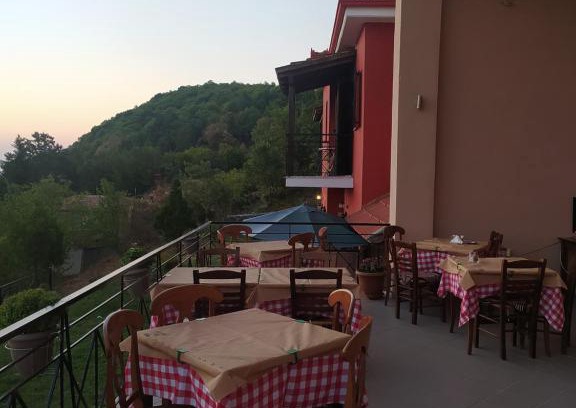 Morfovounion Hotel | HOTEL ΗΩ (ΞΕΝΩΝΑΣ ΤΣΙΑΧΡΗΣ)