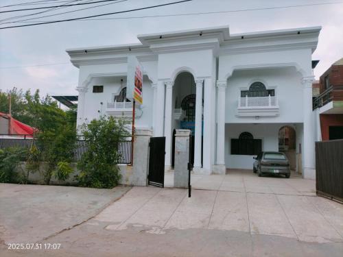 Johar Town Hotel | Hotel 4 Season