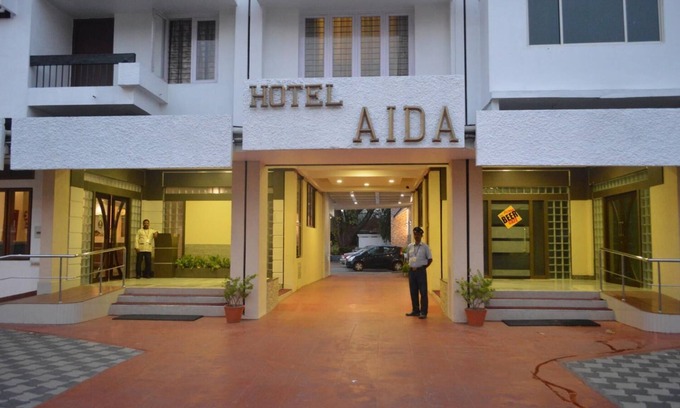 Onamthuruth Hotel | Hotel Aida
