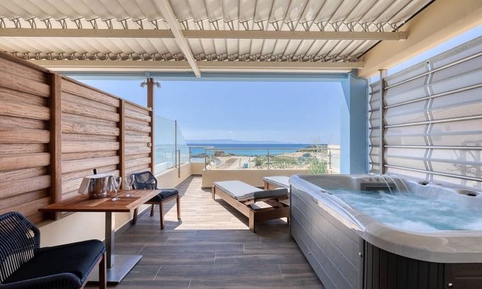 Arcoudi Hotel | Hotel Almira