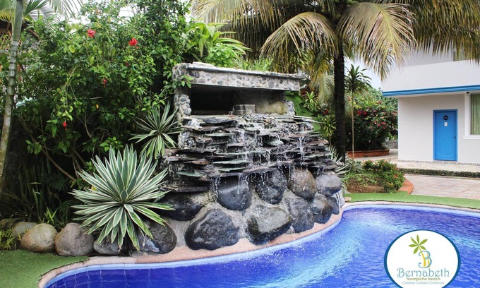 Mompiche Hotel | Hotel Bernabeth