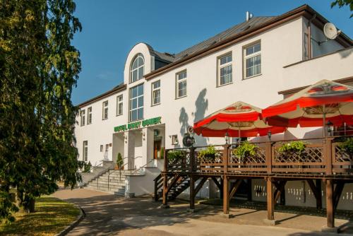 Wałcz Hotel | Hotel Biały Domek