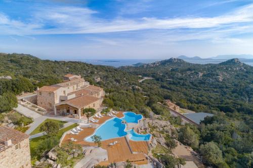 Arzachena Hotel | Hotel Borgo Smeraldo