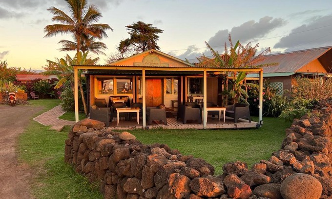 Hanga Roa Bed & Breakfast | Hotel Boutique La Perouse