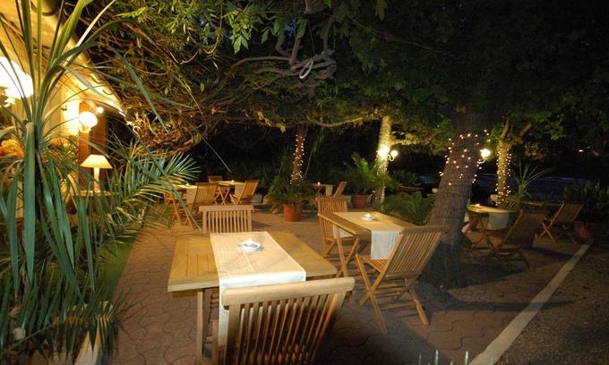 Sainte-Maxime City Centre Hotel | Hotel Castellamar