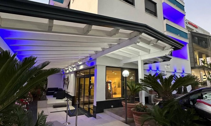 Casoria Hotel | Hotel Clinton