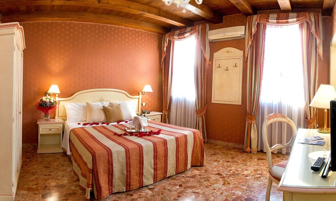 Longa Hotel | Hotel Conterie