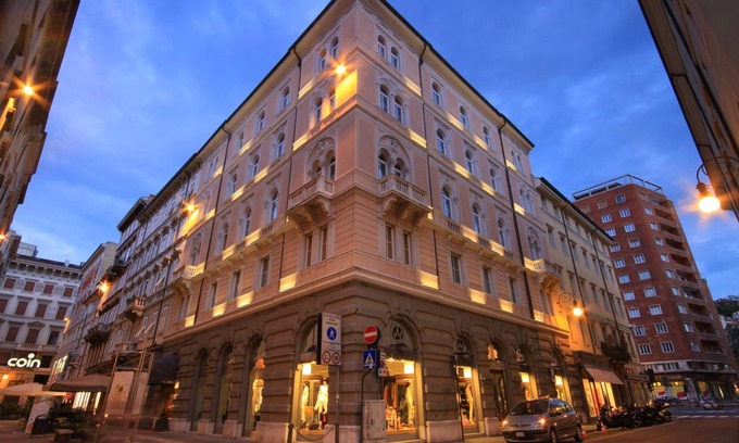 Trieste Old Town Hotel | Hotel Continentale