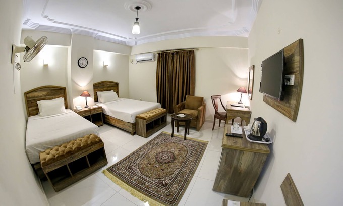 Saddar Town Hotel | Hotel Crown Inn Karachi