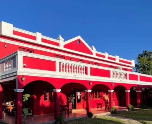 Coronel Moldes Hotel | Hotel El Crestón