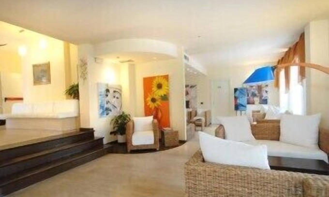 San Bartolomeo al Mare Hotel | Hotel Europa