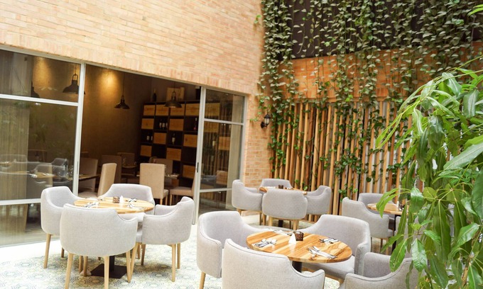 Cota Hotel | Hotel Factory Green