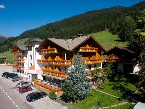 Sarentino Hotel | Hotel Feldrand
