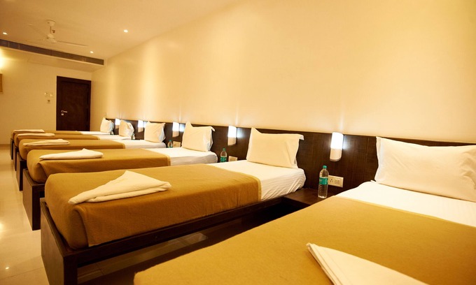 Shirdi Hotel | Hotel Golden View