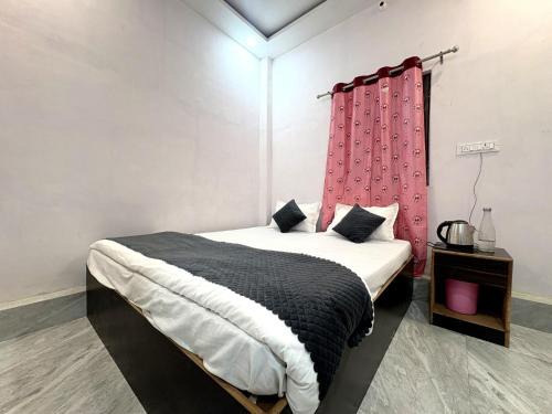 Sarnath House | Hotel HKG Homestay Varanasi Near Kashi Vishwanath Temple