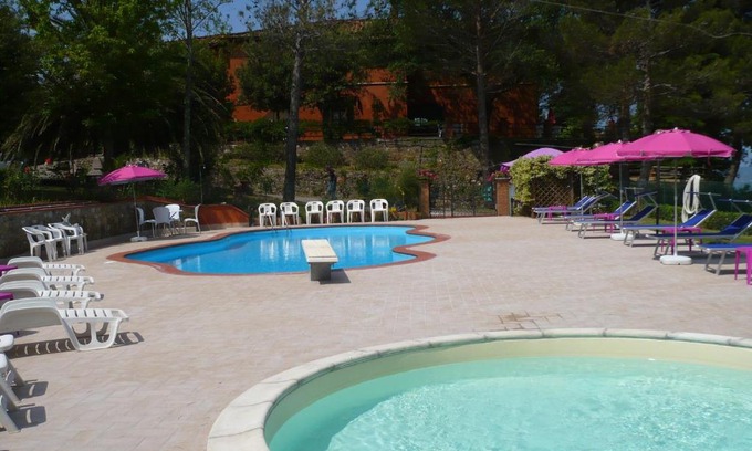 Castellina Marittima Hotel | Hotel Il Poggetto