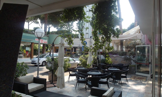 Lido degli Estensi Hotel | Hotel Julia