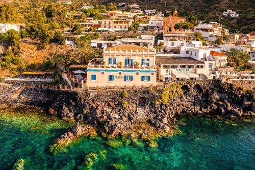 Rinella Hotel | Hotel L'Ariana ISOLE EOLIE - UNA Esperienze