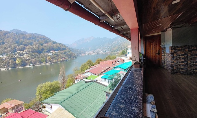 Nainital Hotel | Hotel Lake View Mall Road Near Lake