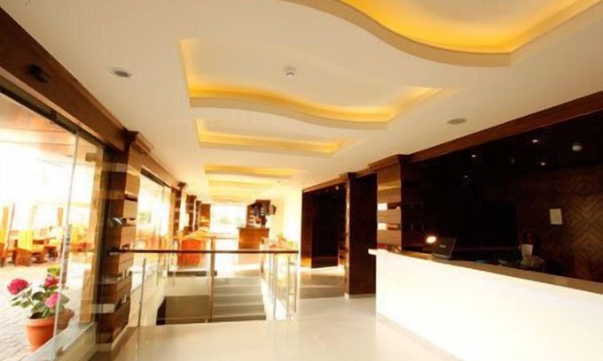 Zouk El Kharab Hotel | Hotel Le Noble