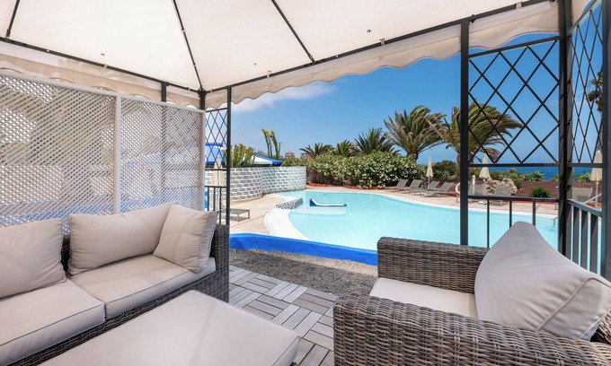 Bahia Calma Hotel | Hotel LIVVO Risco del Gato Suites