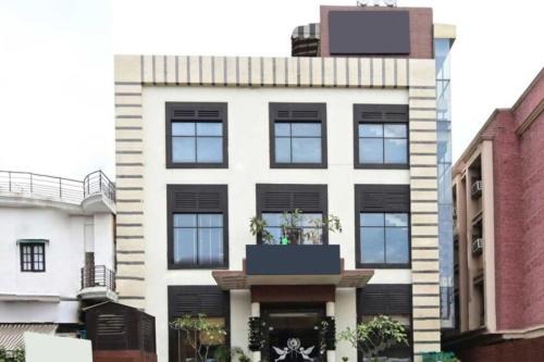 Allahabad Hotel | Hotel O Daraganj Ghat Prayagraj Formerly Purohit Inn