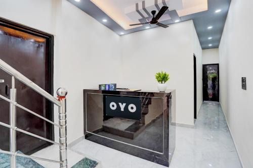 Delhi Hotel | Hotel O Karan Residency