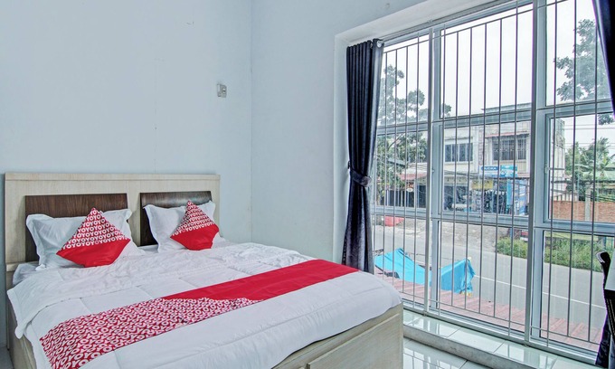 Kampar Hotel | Hotel O Lestari Baru Syariah Near SMA Negeri 1 Salo