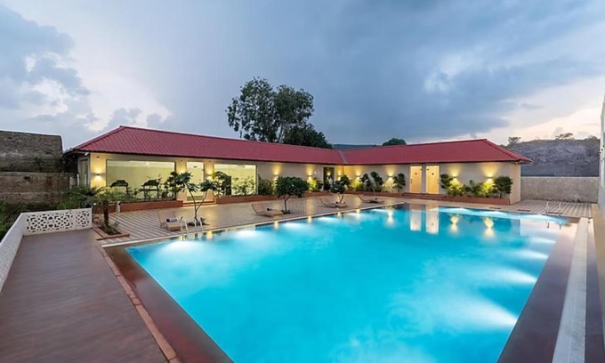 Udaipur Hotel | Hotel Paandora Grand,Udaipur