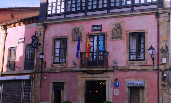 Villaviciosa Hotel | Hotel Palacio Carlos I