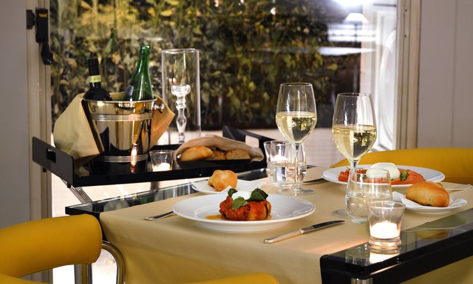 Fuorigrotta Hotel | Hotel Palazzo Esedra