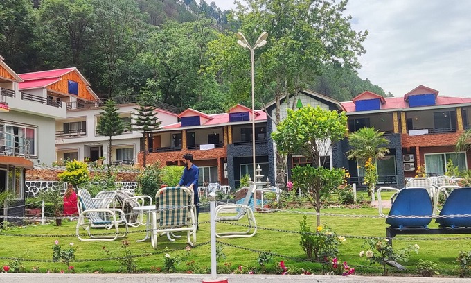 Tranna Hotel | Hotel Pine Track HPT