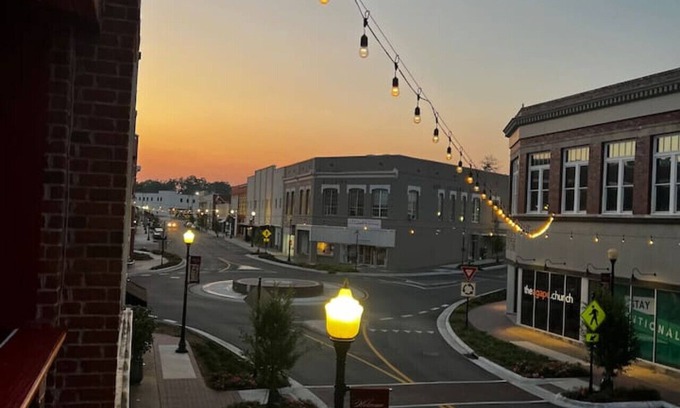 Laurel House | Hotel Pinehurst- Jean Theatre, Suite 103