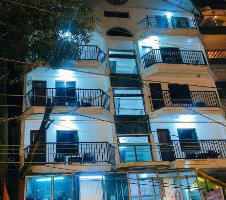 Dalhousie Hotel | Hotel Plaza Dalhousie - Near Ghandhi Chowk Mall Road