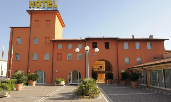 Porcari Hotel | Hotel Plazza