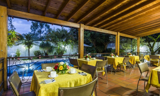 El Castillo Hotel | Hotel Portales Del Campestre