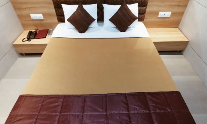 Bandra East Hotel | Hotel Prasad NX