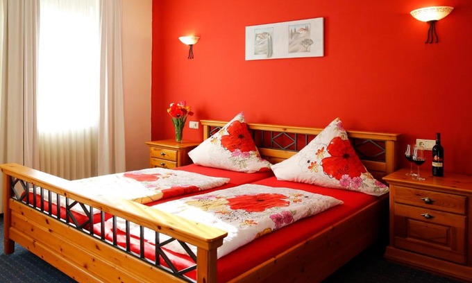 Weisenheim am Berg Hotel | Hotel & Restaurant Weisenheimer Hof