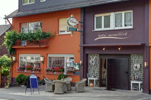 Wintrich Hotel | Hotel Restaurant Moselblick