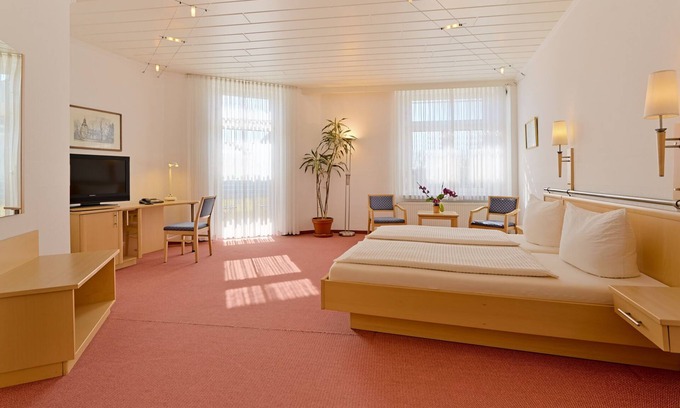 Kuedinghoven Hotel | Hotel-Restaurant Zur Post