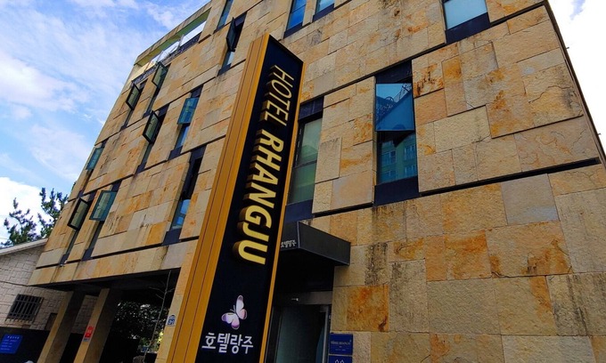 Gangjeong-dong Hotel | Hotel Rhangju