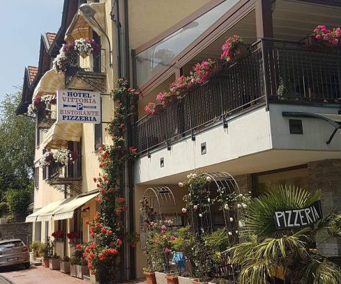 Centro Valle Intelvi Hotel | Hotel Ristorante Vittoria