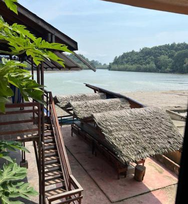 Nuqui Hotel | HOTEL RM