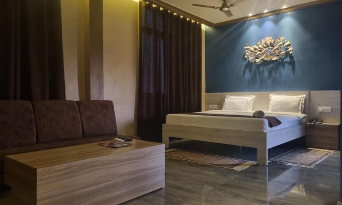 Kondagaon Hotel | HOTEL SAI PALACE