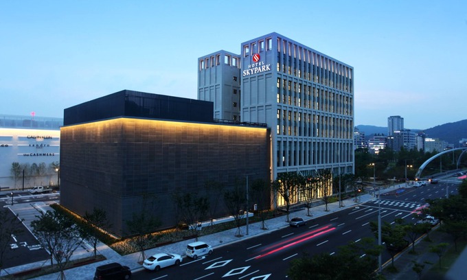 Gwanpyeong-dong Hotel | Hotel Skypark Daejeon 1