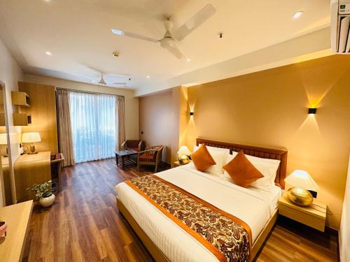 South Extension Hotel | Hotel South Ex Residency - South Ex near AIIMS Delhi - Couple Friendly