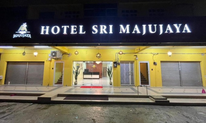 Kampung Telaga Nibong Hotel | Hotel Sri Maju Jaya