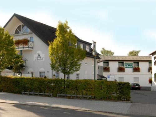 Roedermark Hotel | Hotel Sterkel