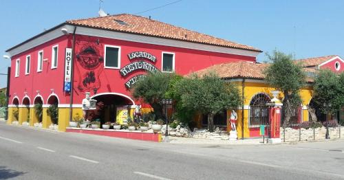 Santa Maria di Sala Hotel | Hotel Tabina